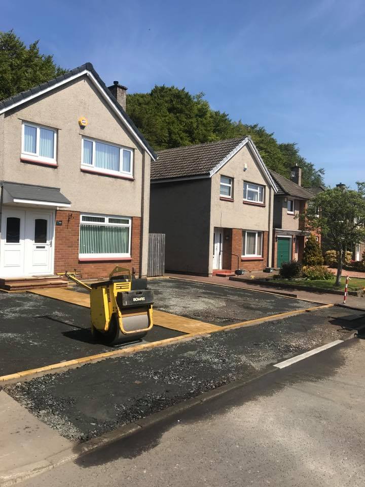 PREPARATION WORK - Tarmac Driveway with Mono Block Border - Edinburgh