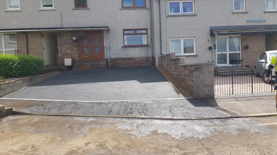 Remove Garden, New Driveway, Retaining Wall, Door Steps, Edging Work & Drainage 