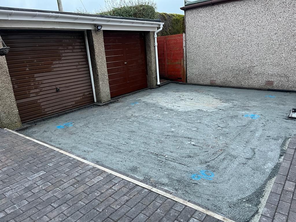 New Tarmac Driveway & Charcoal Block Paving Patio