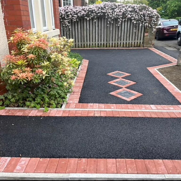 Tarmac Driveway Edinburgh with Monoblock Border